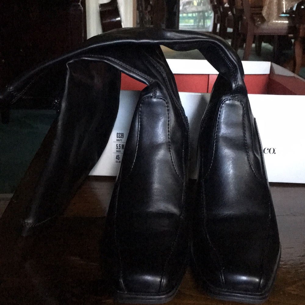 High boots in Black. Size 5.5.